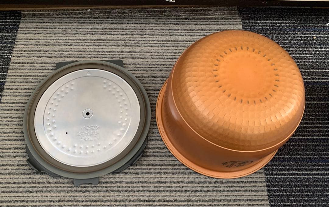 TOSHIBA 10合炊き IH真空炊飯ジャー RC-18VRV（中古品）