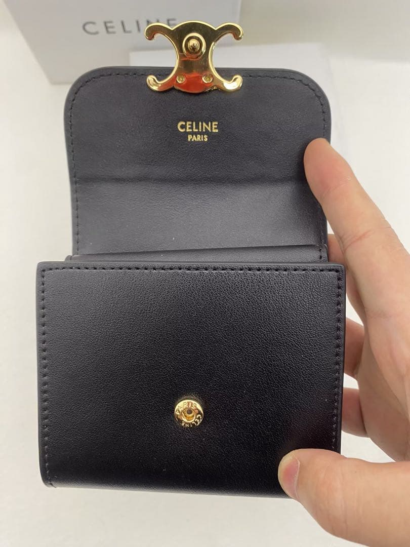 CELINEブラック三つ折り財布