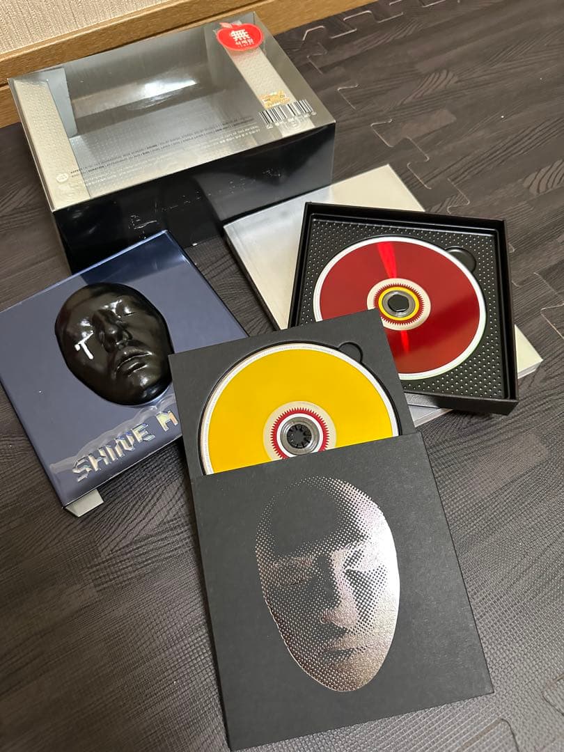G-DRAGON SHINE A LIGHT 初回限定 韓国版