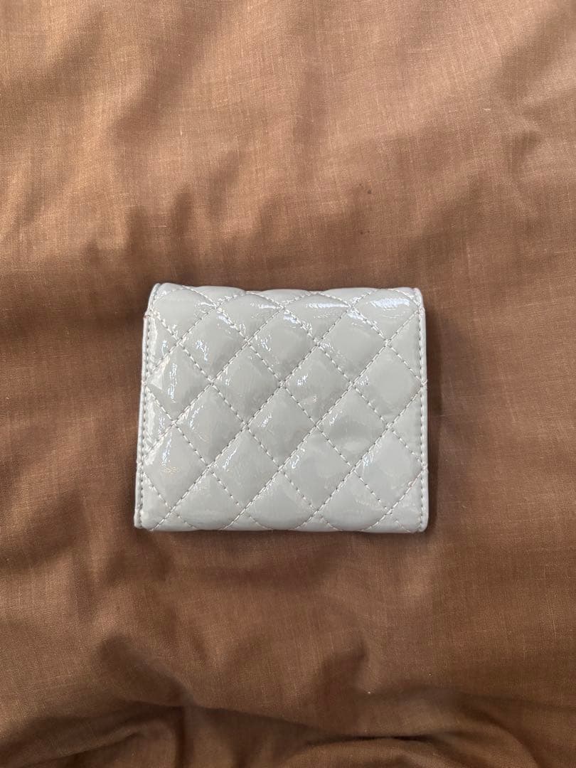 JILL by JILL STUART クロスキルトウォレットシリーズ ミニ財布