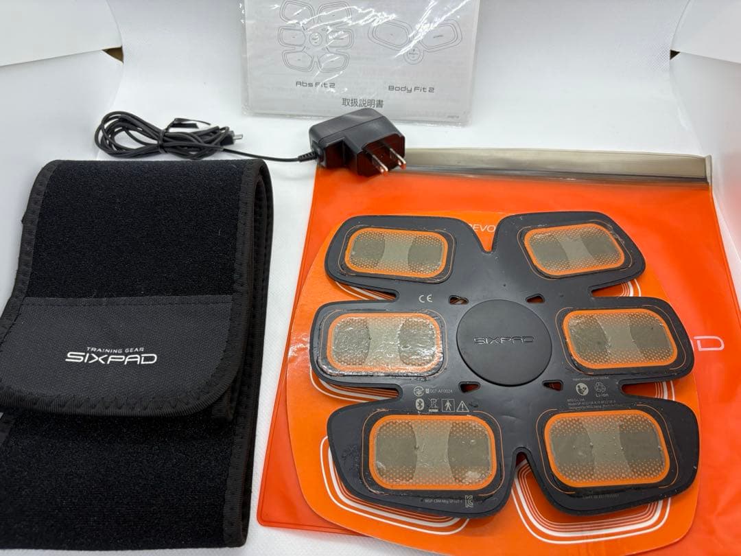 【美品】新品ジェル付　SIXPAD アブズフィット2