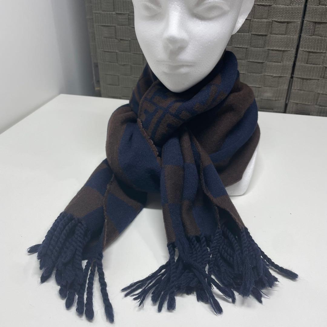 マ*ク様 FENDI ロゴ入りチェック柄マフラー