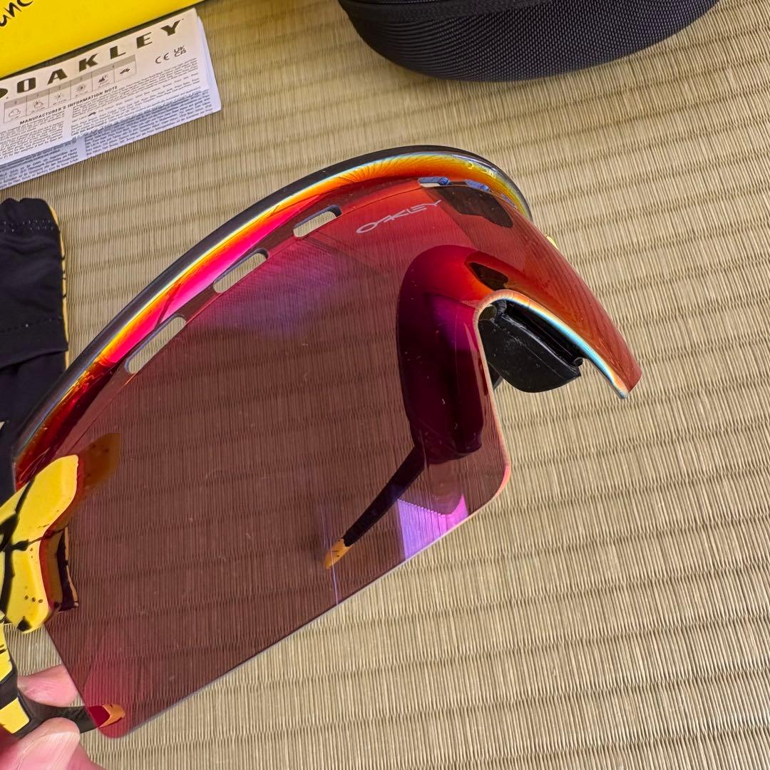 【未使用】Oakley OO9235 スポーツサングラス ユニセックス