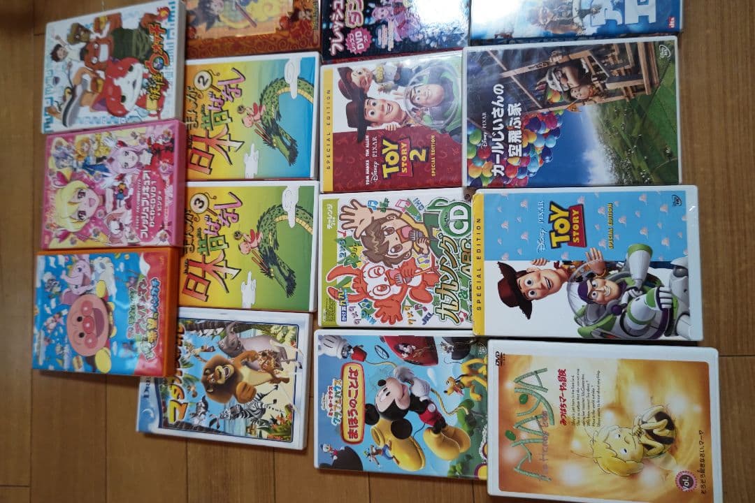 DVD１６枚まとめうり。