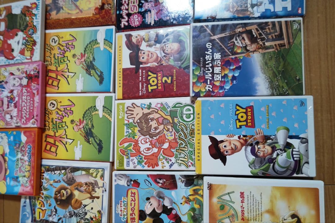 DVD１６枚まとめうり。
