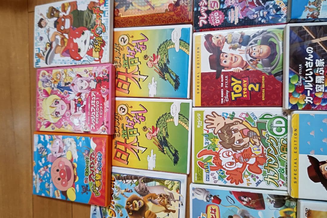 DVD１６枚まとめうり。