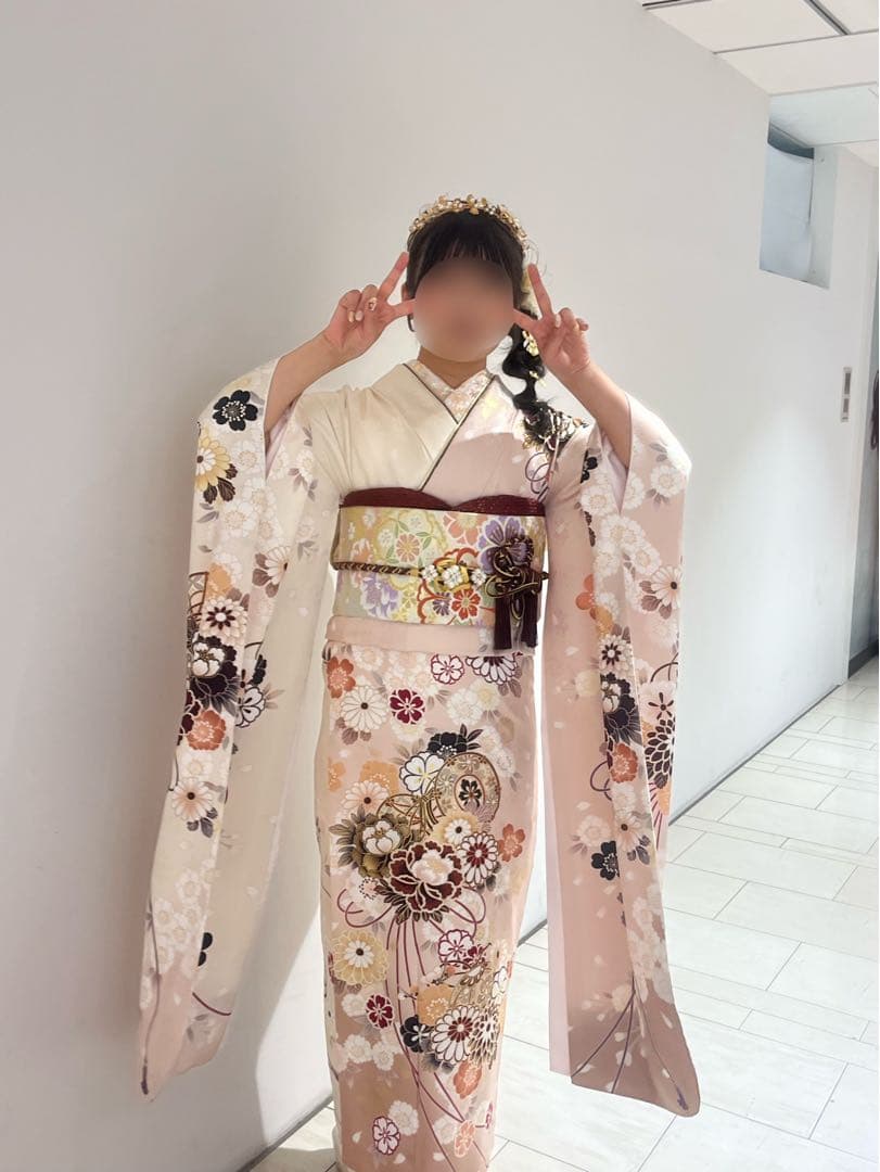 淡いピンク 花柄刺繍 振袖　白　フルセット