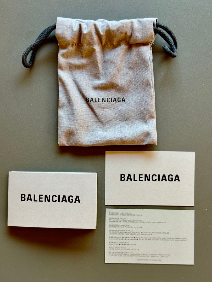 BALENCIAGA magsafeカードケース