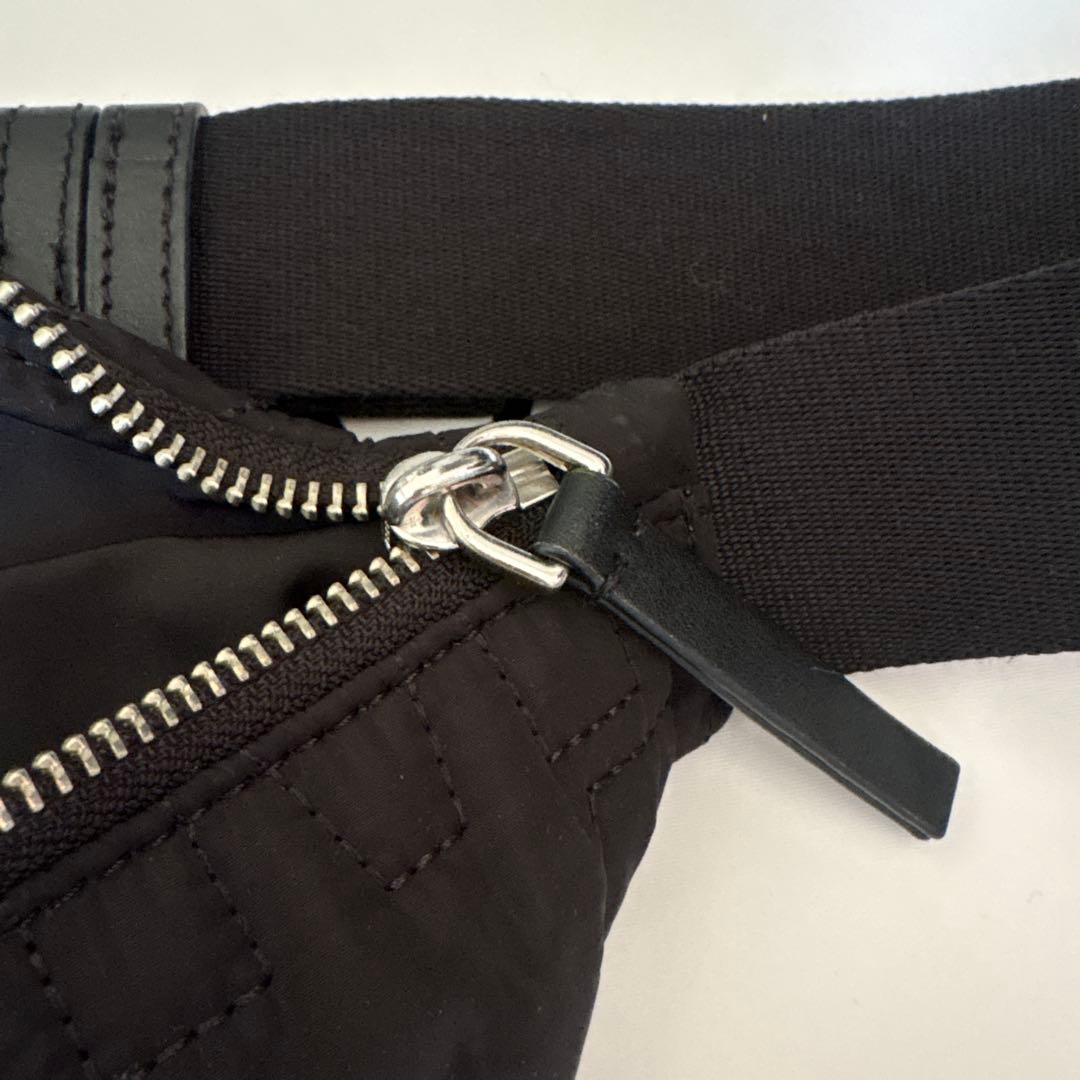 正規品　MARC JACOBS ボディバッグ ブラック