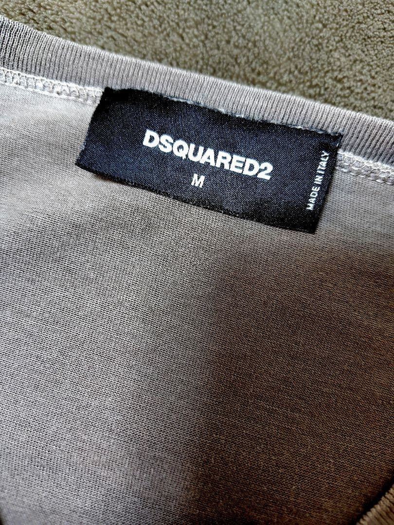 DSQUARED2 Tシャツ ＆JIMMYCHOOクラッチバッグ