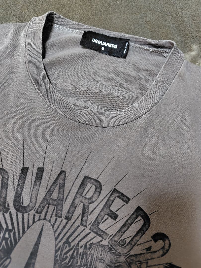 DSQUARED2 Tシャツ ＆JIMMYCHOOクラッチバッグ