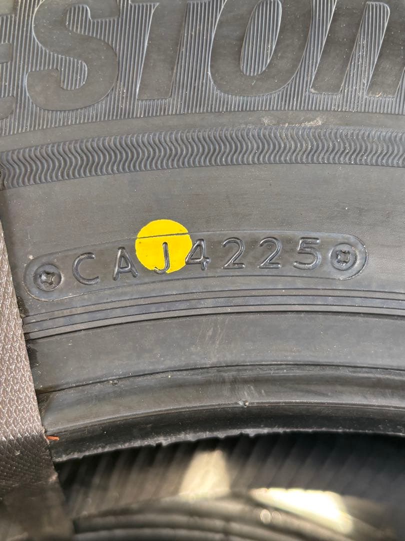 2025年製 ブリヂストン　BLIZZAK VRX3 215/60R17