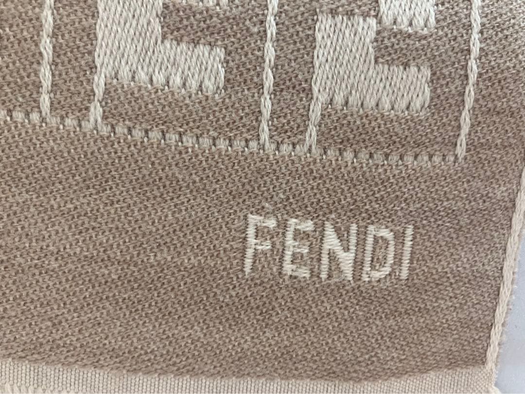90年代　FENDI ベージュ ロゴマフラー
