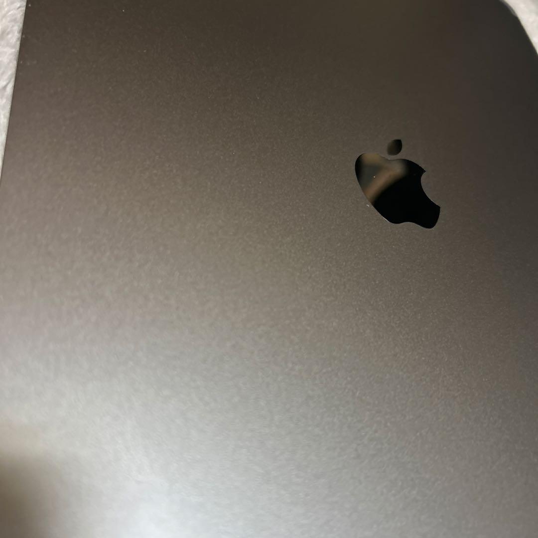 E*。様 iPad Air本体　ケース　箱　充電器付き