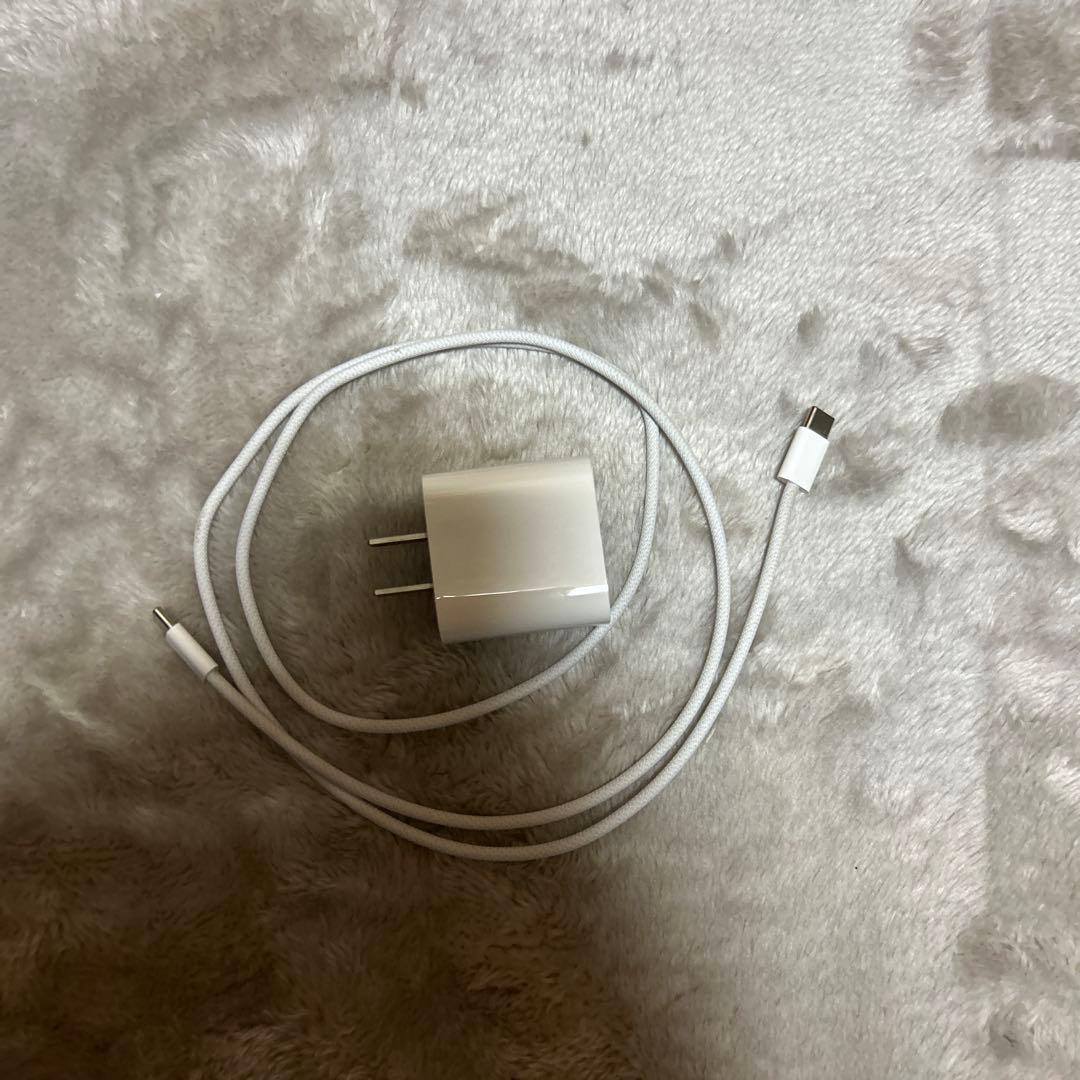 E*。様 iPad Air本体　ケース　箱　充電器付き
