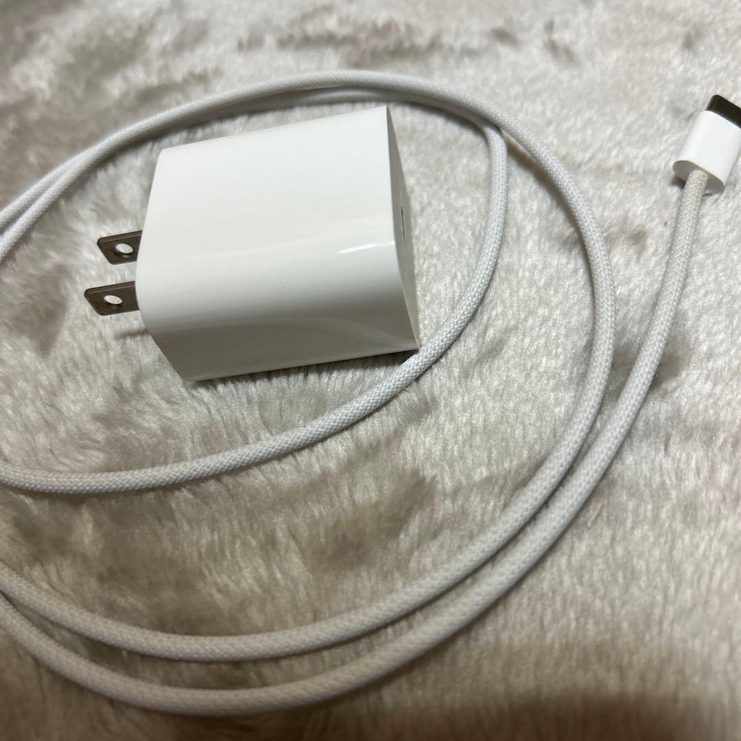 E*。様 iPad Air本体　ケース　箱　充電器付き