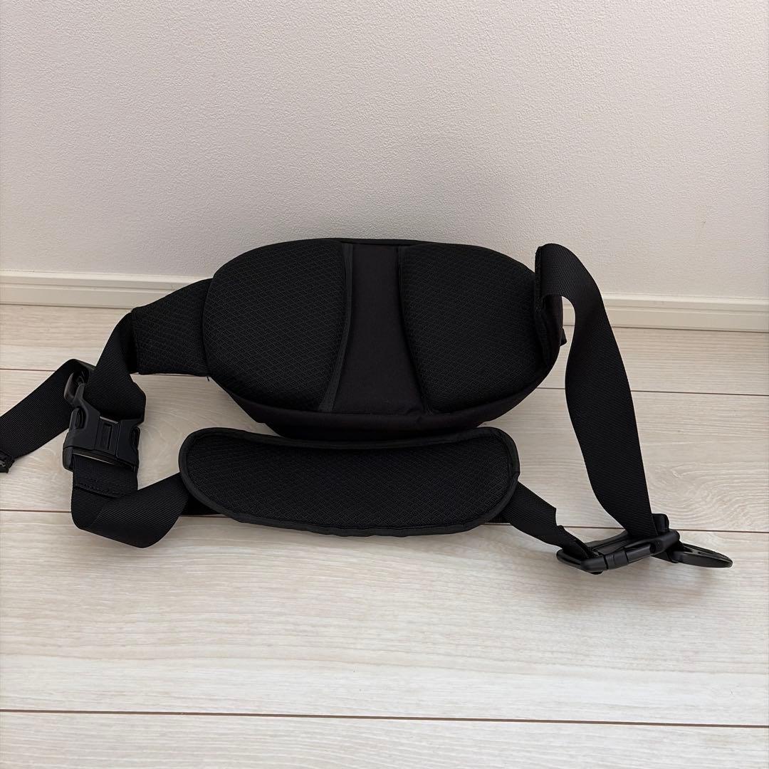 Hugoo ハグー ヒップシート ショルダーバッグ 抱っこ紐　黒