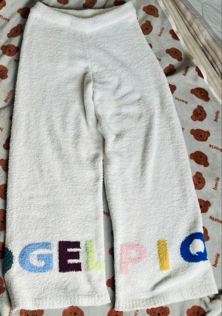 ぴ〜ちゃん ♡(・‿・)♡専用 ジェラピケ ルームウェアセット Fサイズ