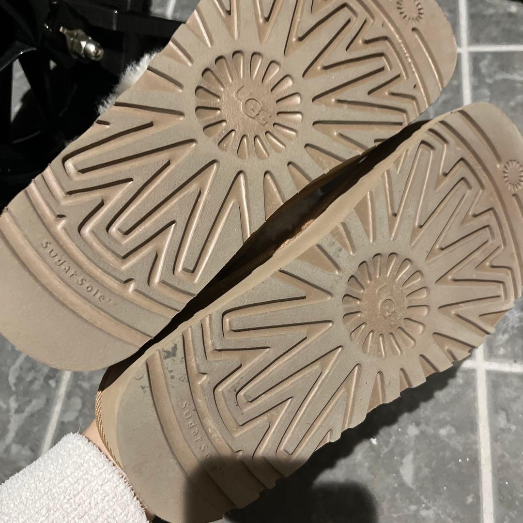 靴 UGG 23cm