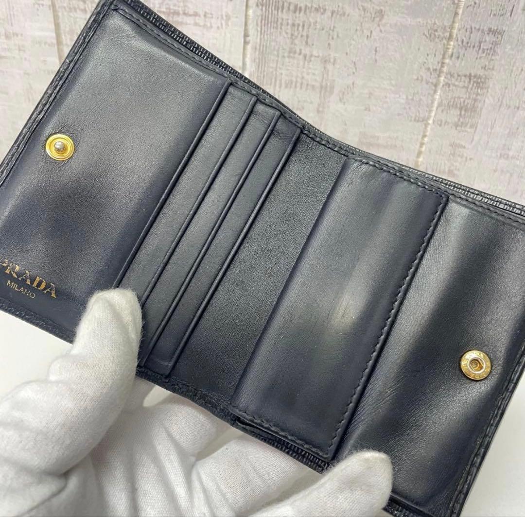 PRADA ブラック 二つ折り財布 エピレザー