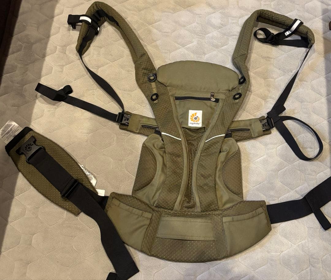 美品⭐︎ ergobaby オムニブリーズ 抱っこ紐 オリーブグリーン