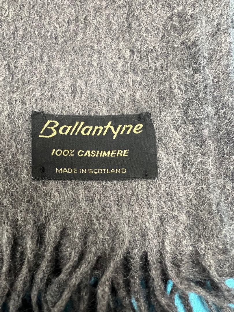 オ*ブ様 BALLANTYNEバランタイン100%カシミヤ大判フリンジストールマ