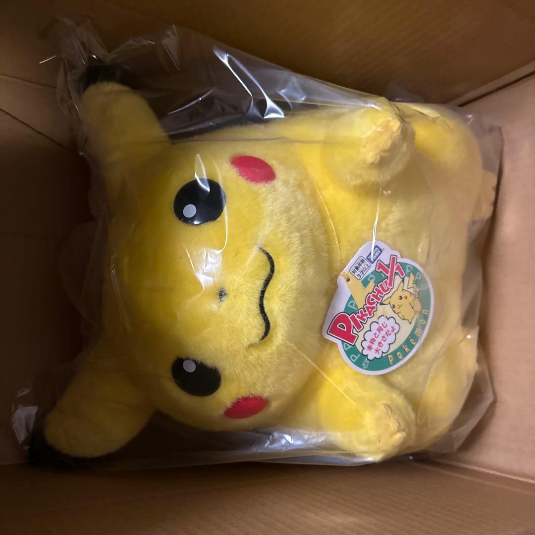 ポケモン30周年記念 おかえり！ピカチュウ1/1　ぬいぐるみ　b