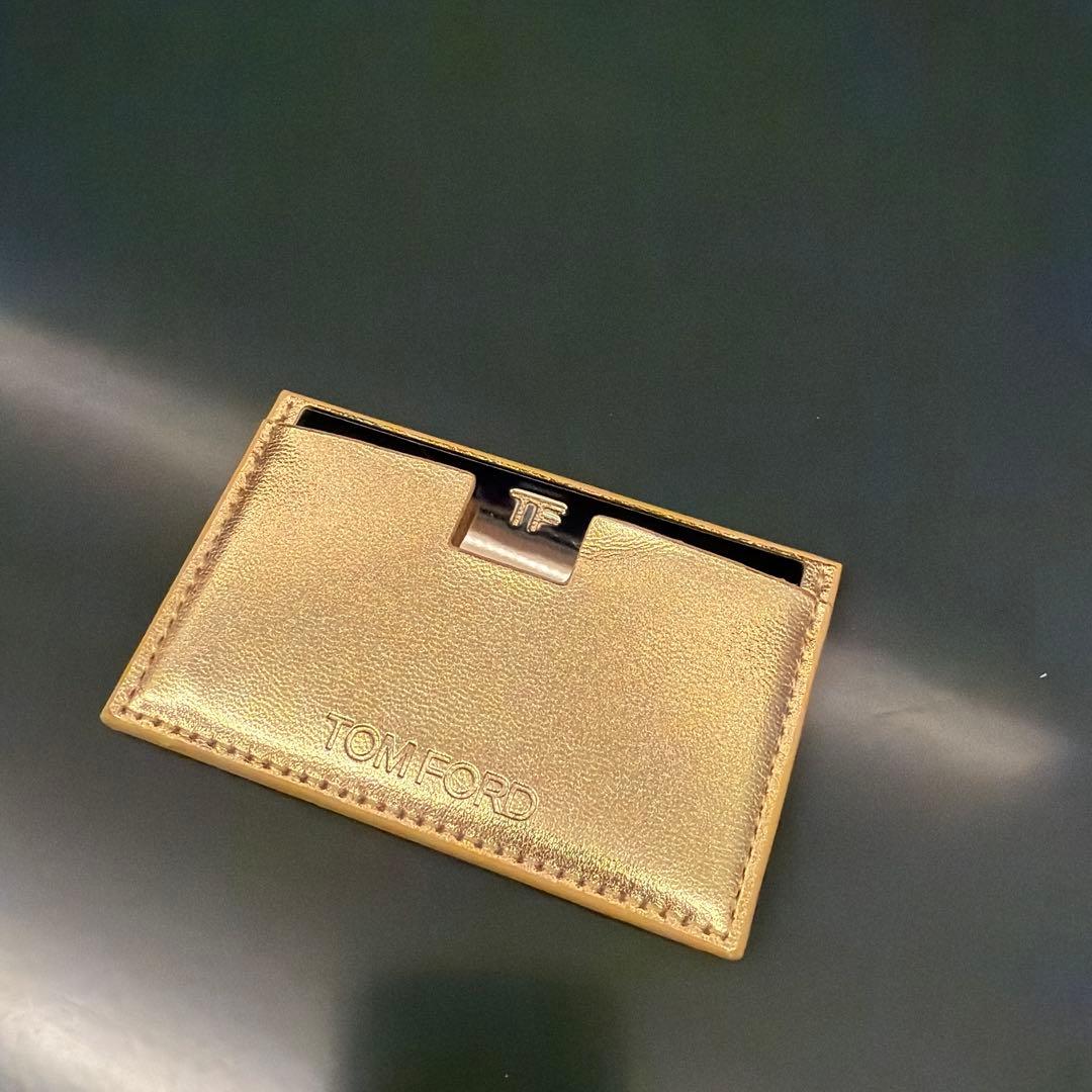 ☆値下げ☆TOM FORD シェイド アンド イルミネイト プライマー ミラー付