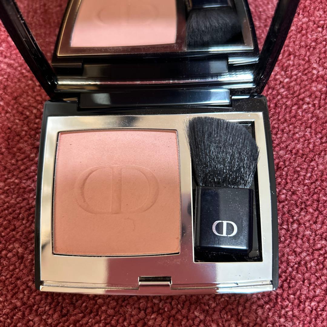 伊勢丹新宿　限定色　Dior ディオールスキンルージュブラッシュ　732