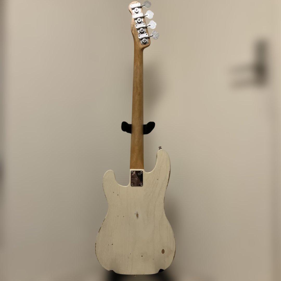 ベース Mike Dirnt Road Worn Precision Bass