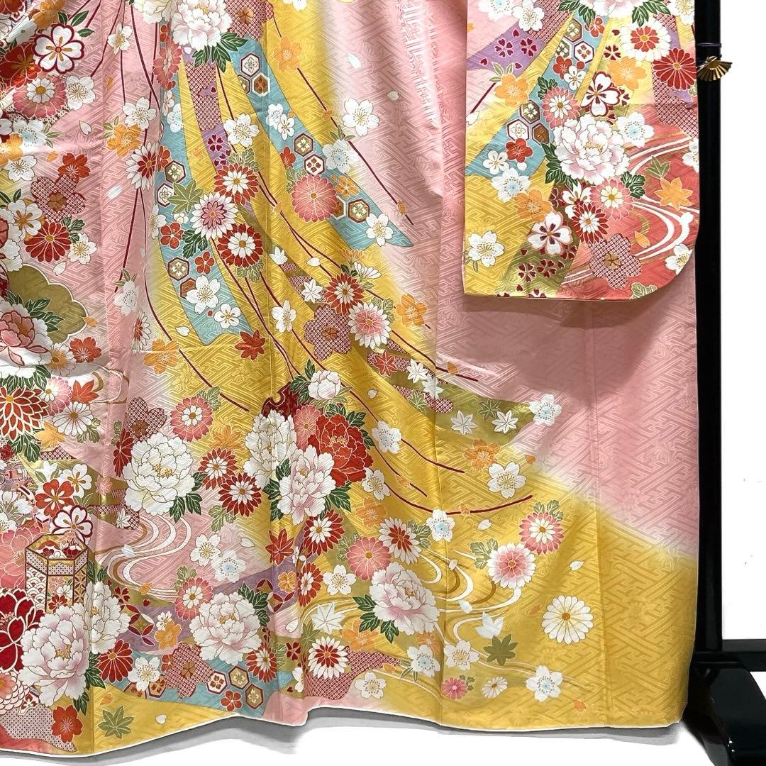 振袖　刺繍　金彩　貝桶　牡丹　熨斗　菊　牡丹　流水　成人式　着物　101b d