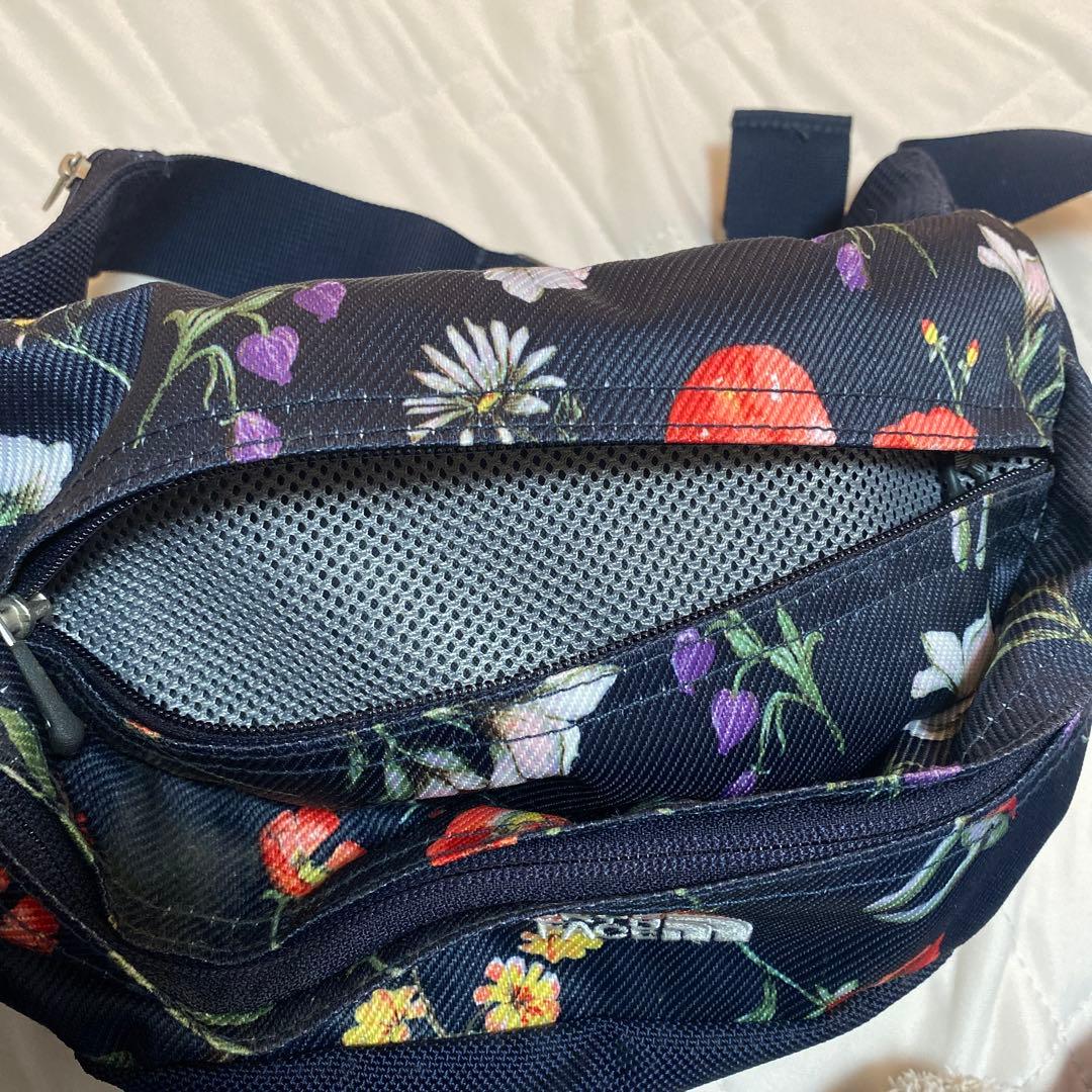 THE NORTH FACE 花柄ウエストポーチ