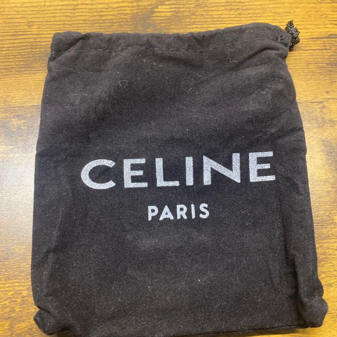 せ*ン様 CELINE ブラック 二つ折り財布