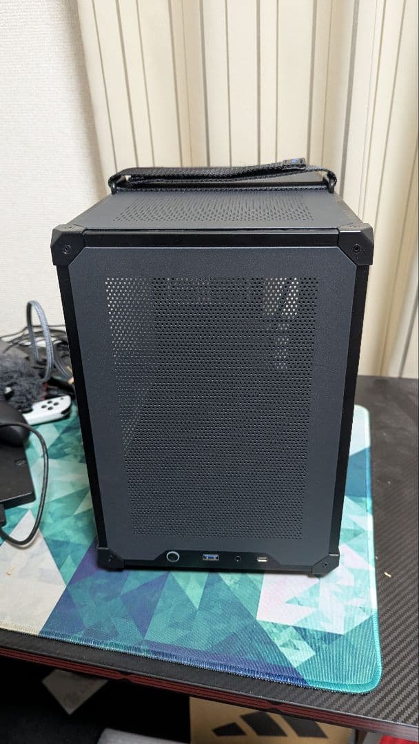 【極美品】Jonsbo C6 Maxブラック 強化ガラスパネル【保護フィルム付】