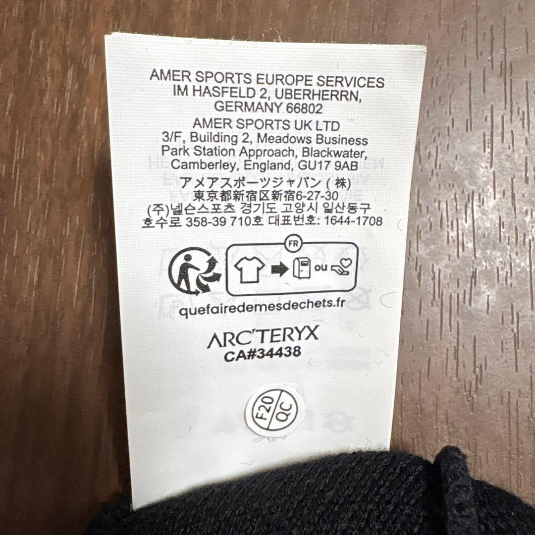 ARC'TERYX ブラックニット帽 恐竜デザイン