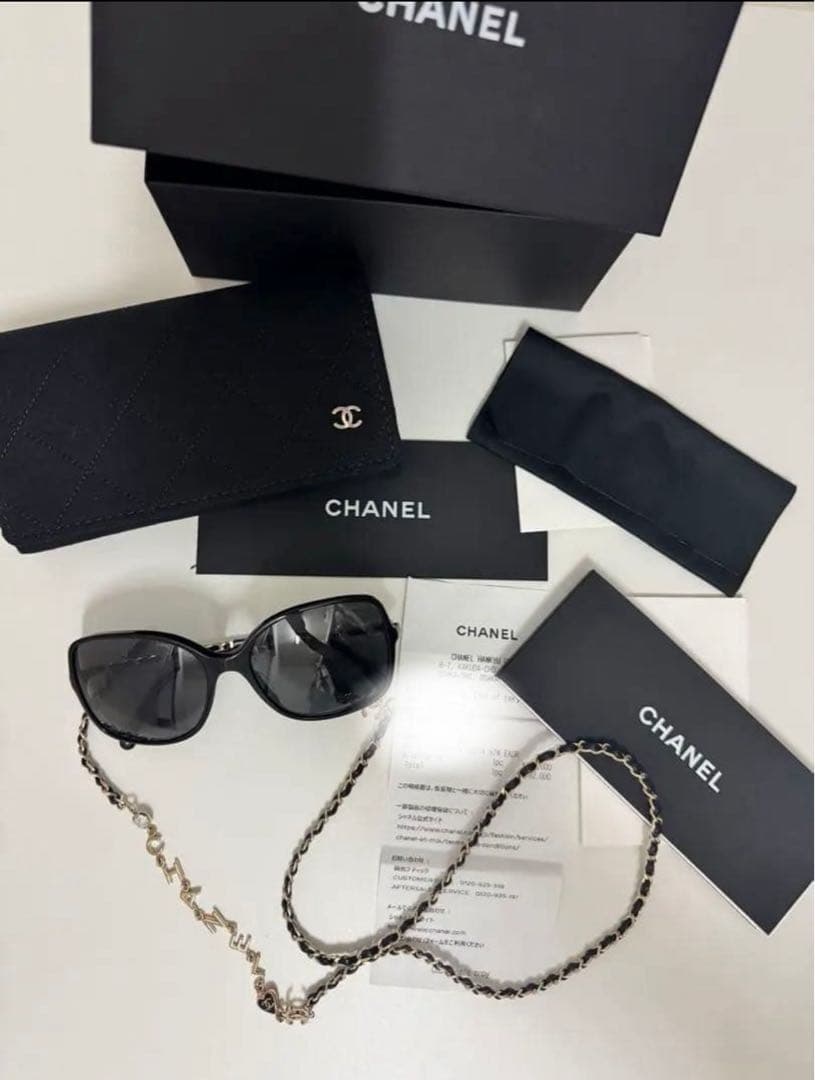 2025年購入品 CHANEL チェーン付きサングラス