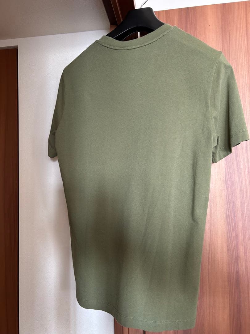 MONCLER オリーブ色 Tシャツ