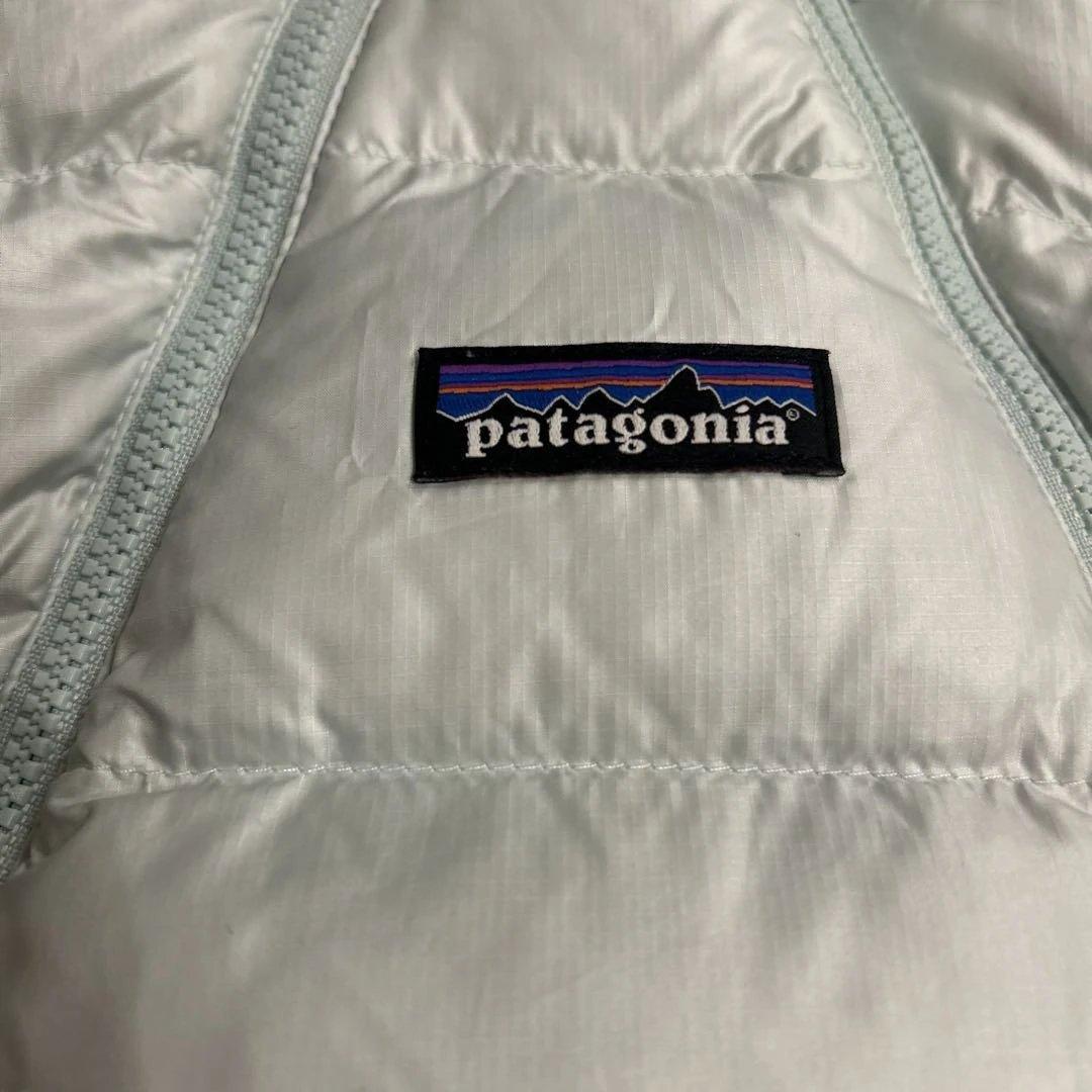 patagonia フード付きダウンジャンプスーツ