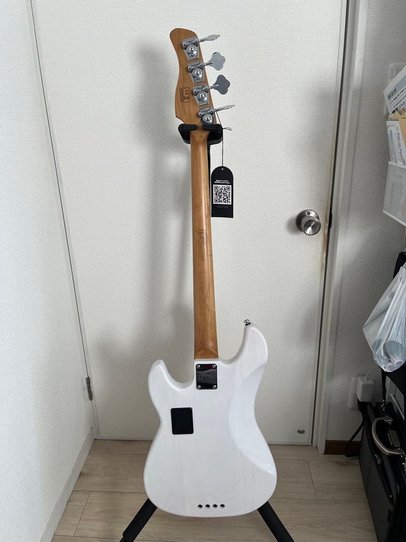 ベース Sire Marcus Miller P8-4 WB White Blonde