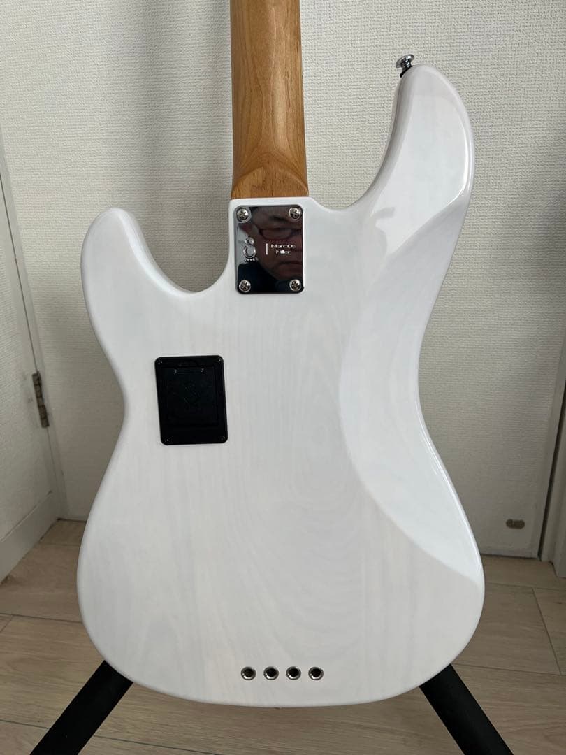 ベース Sire Marcus Miller P8-4 WB White Blonde