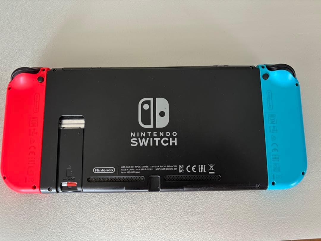 猪*蝶様 Nintendo Switch 本体 青/赤 Joy-Con、充電器付