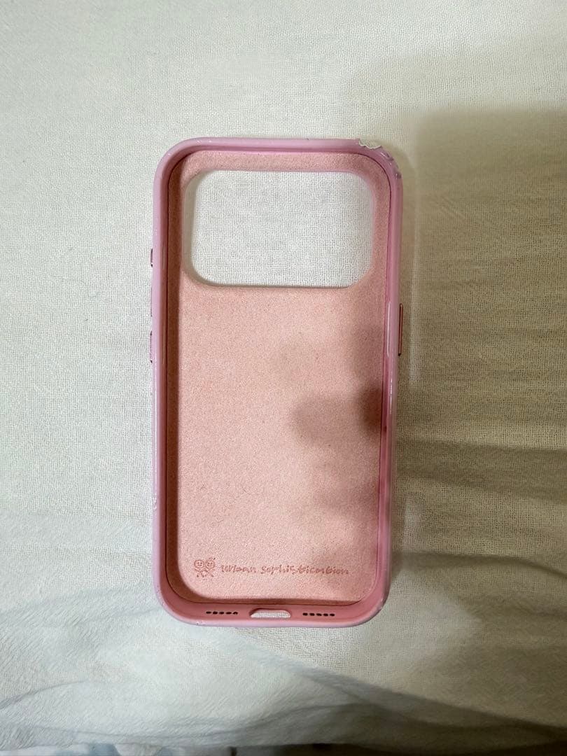 Urban SophistactionハローキティiPhone17pro用ケース
