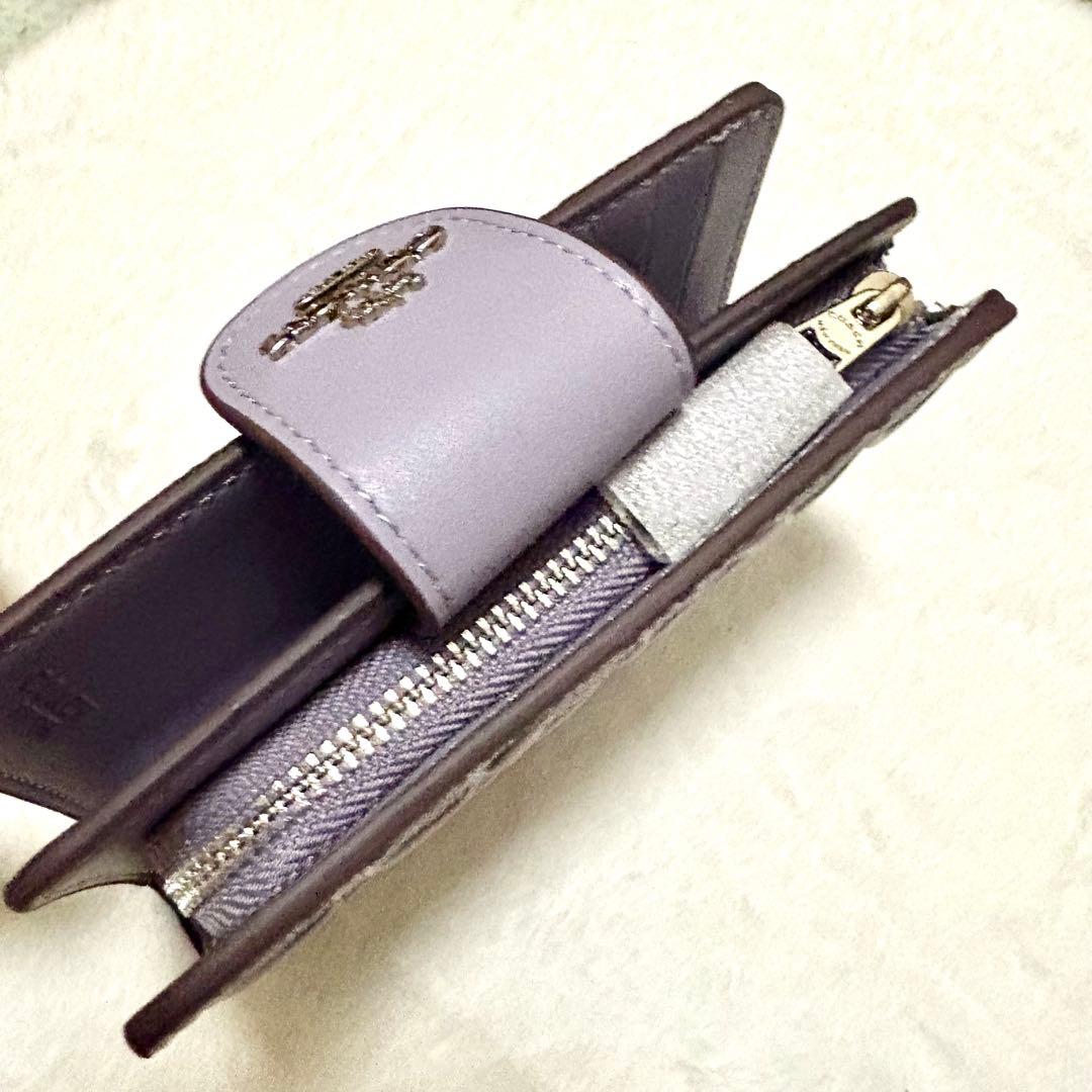 ★新品★ COACH 二つ折り財布　シグネチャー　パープル
