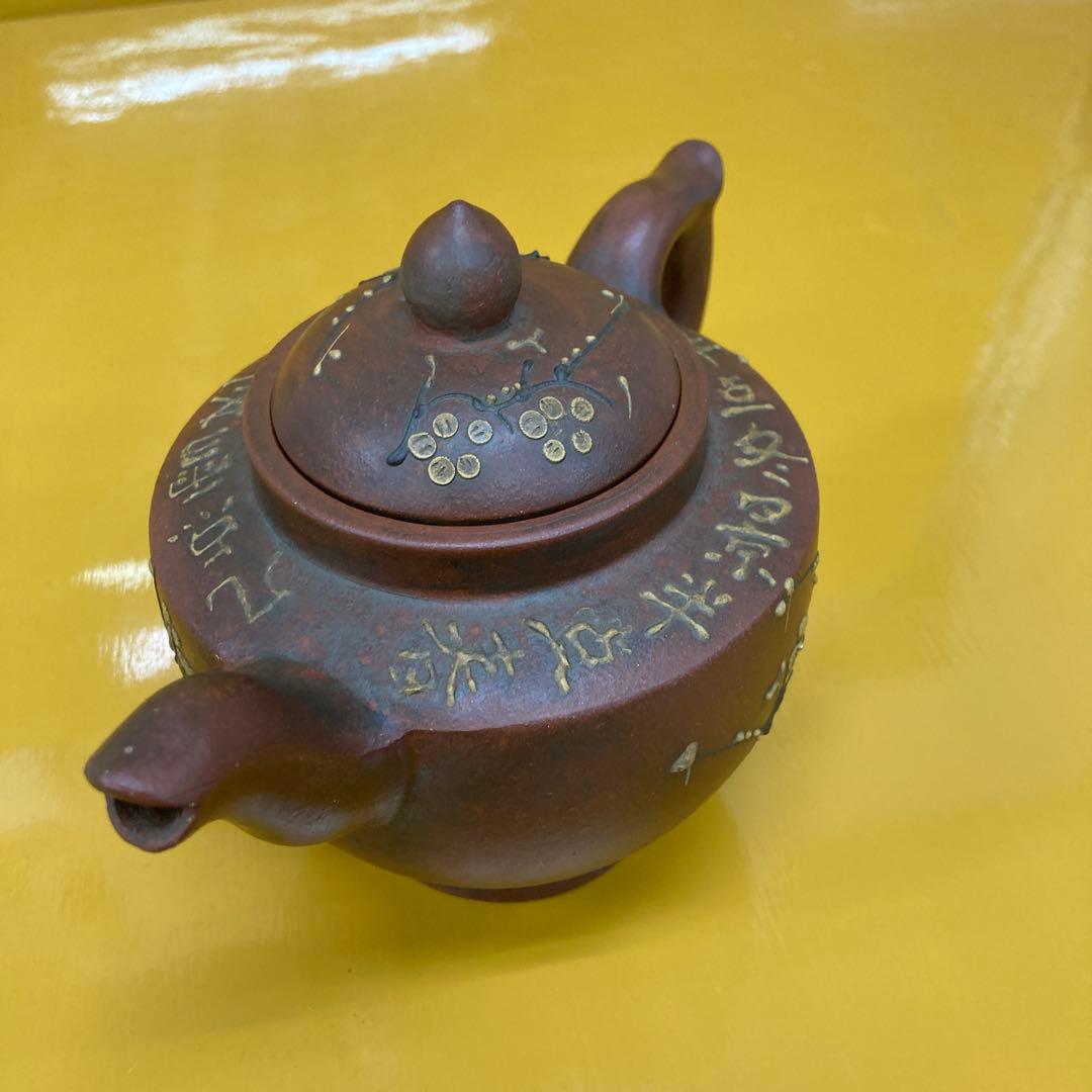 梅の絵の急須　コレクション向き