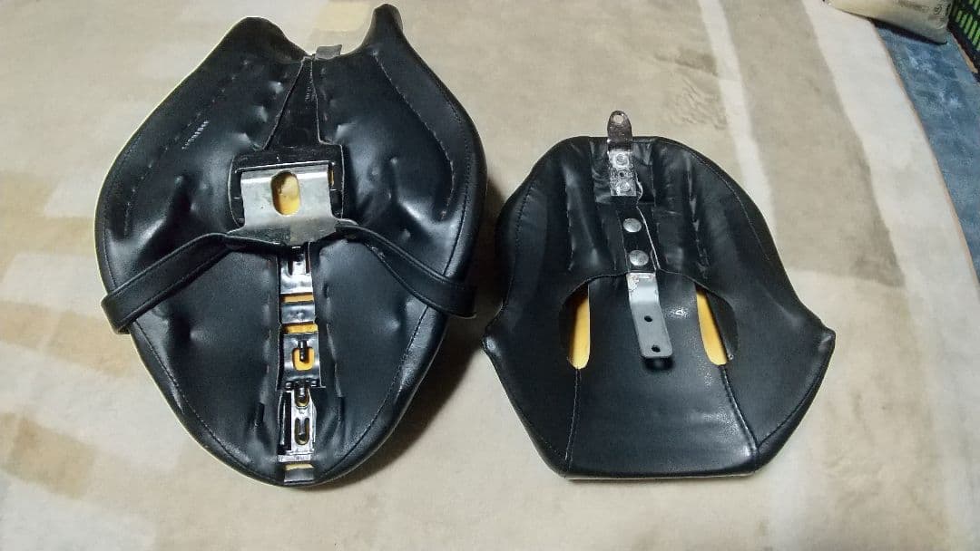 パン ハーレー スポーツスター　純正　シート