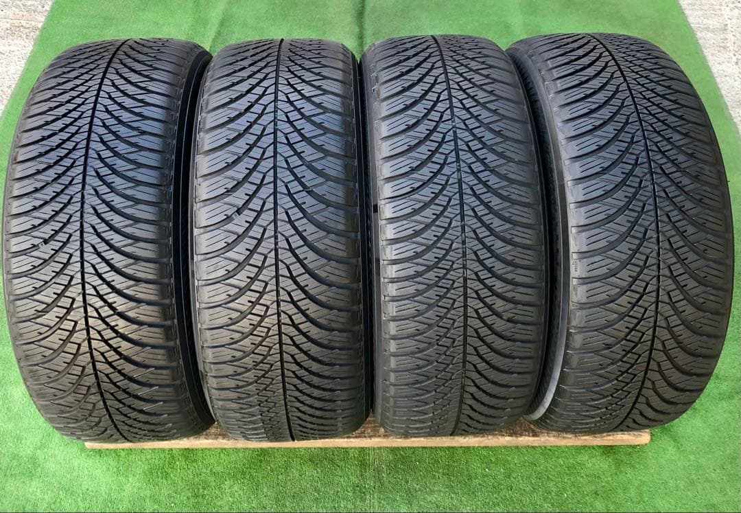 215/50 R17 YOKOHAMA BluEarth-4Sオールシーズン