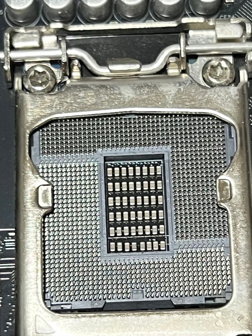 マザーボード H570 Phantom Gaming 4