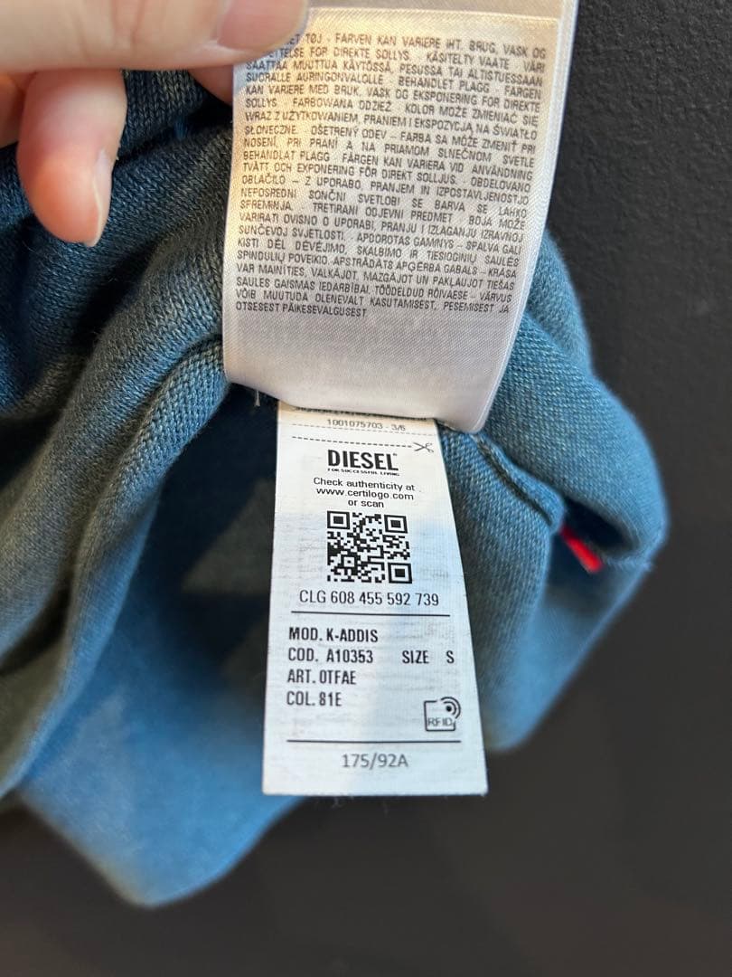 DIESEL Men's Sleeveless Knit タンクトップ ダメージ