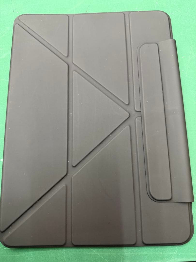 Apple iPad Air Wi-Fiモデル　シルバー 11インチ
