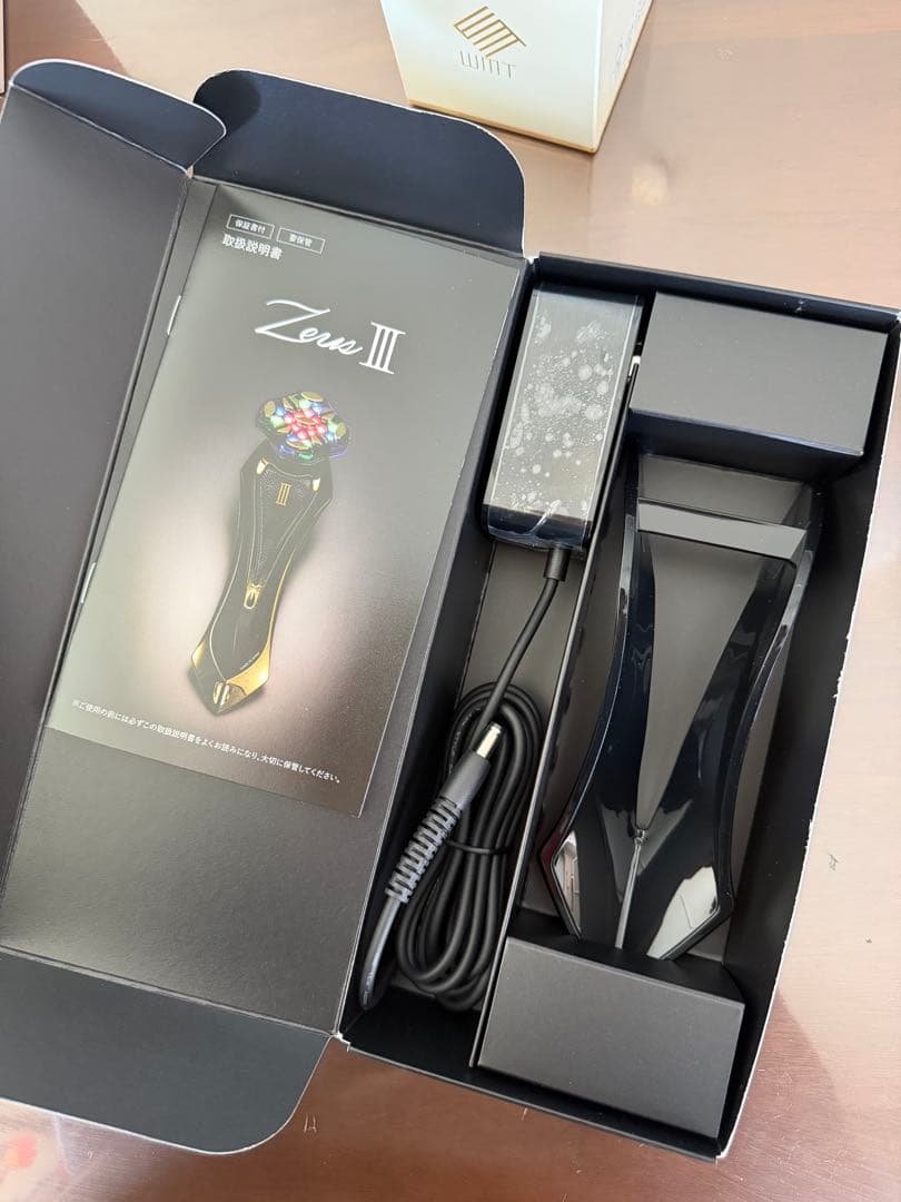 artistic&co Zeus III 美顔器 正規品